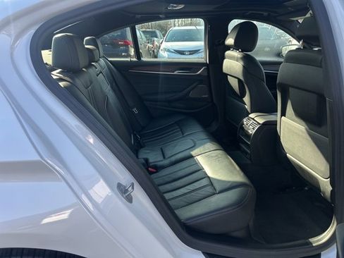 Used 2023 BMW 540i xDrive w/ Premium Package image 15