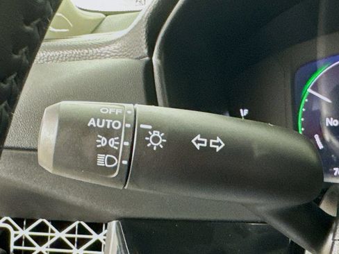 Used 2025 Honda Accord Touring image 12