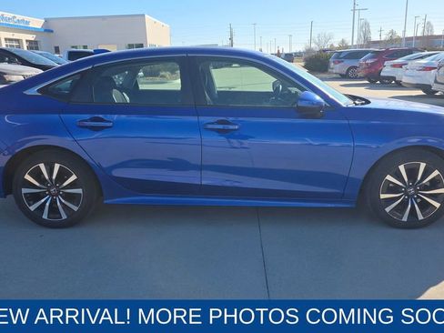 Used 2023 Honda Civic EX image 6