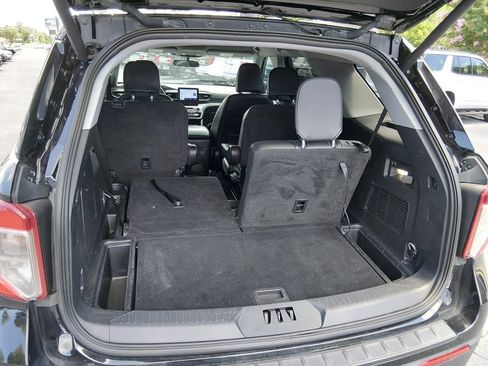 Certified 2023 Ford Explorer XLT w/ Equipment Group 202A RWD image 15