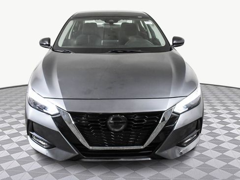 Used 2020 Nissan Sentra SR image 2