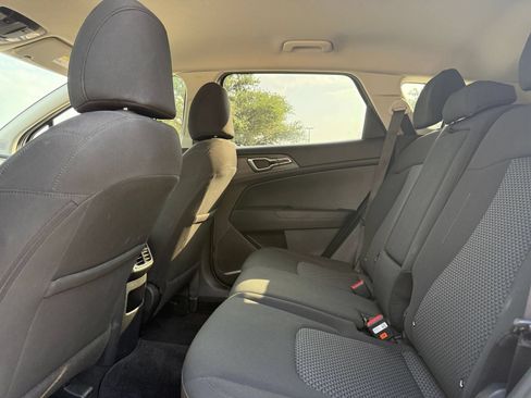 Used 2025 Kia Sportage LX FWD image 25
