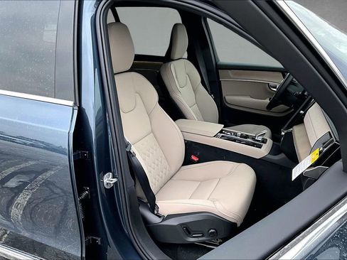 New 2026 Volvo XC90 B6 Plus w/ Protection Package Premier AWD/4WD image 10