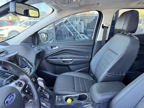 Used 2015 Ford Escape Titanium w/ Equipment Group 301A AWD/4WD image 36