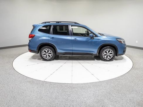 Used 2019 Subaru Forester Premium AWD/4WD image 30