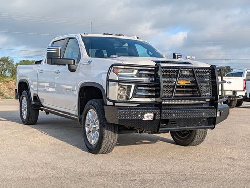 Used 2022 Chevrolet Silverado 2500 High Country w/ Safety Package II AWD/4WD image 1