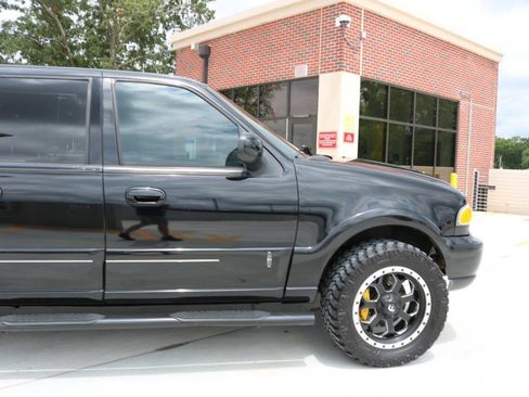 Used 2002 Lincoln Blackwood RWD image 63