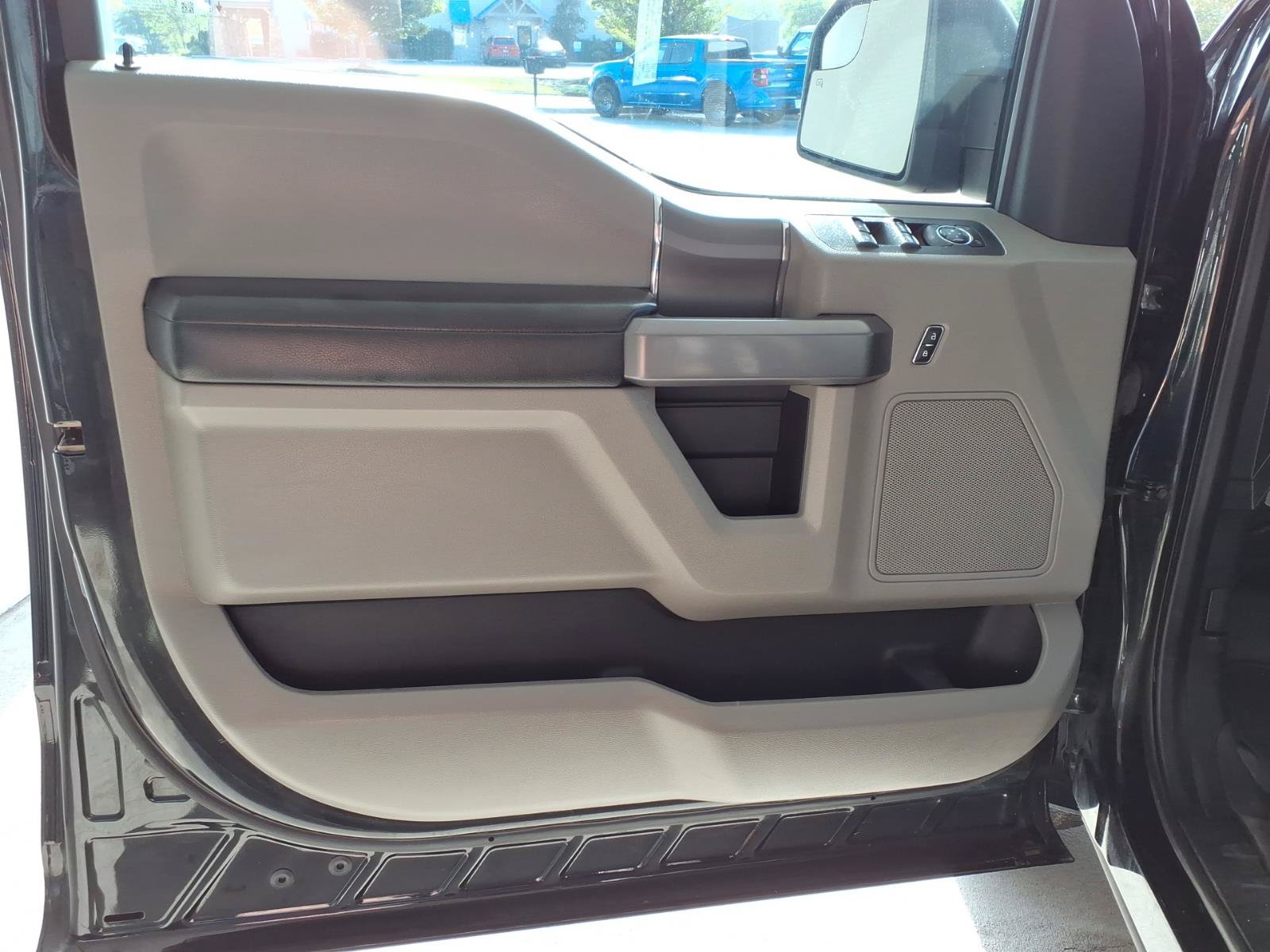 Used 2020 Ford F150 XLT w/ Equipment Group 302A Luxury RWD image 5