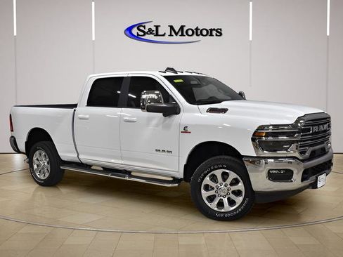 New 2026 RAM 2500 Laramie w/ Towing Technology Group AWD/4WD image 8