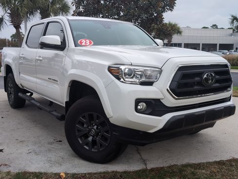 Certified 2023 Toyota Tacoma SR5 image 2