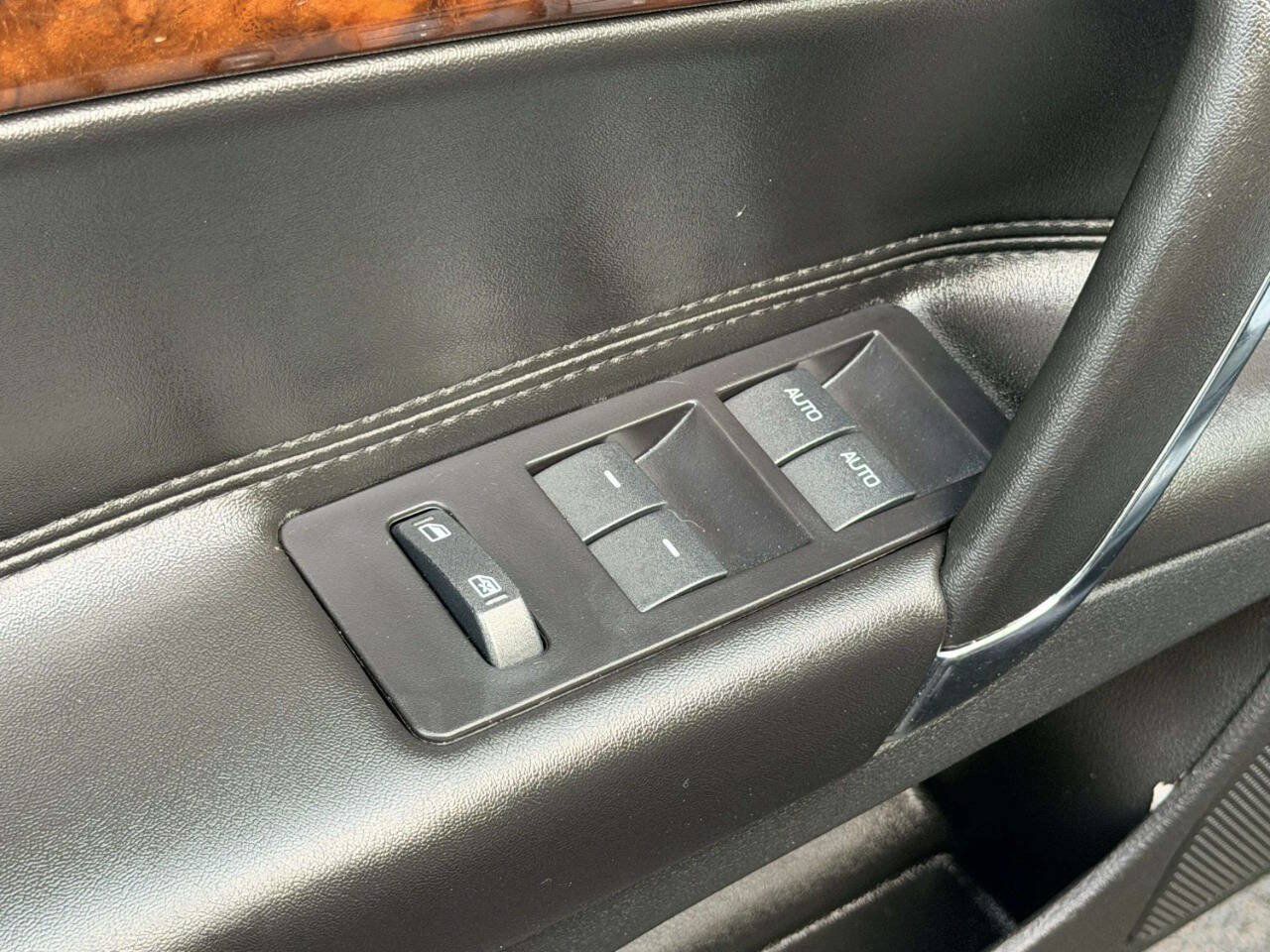 Used 2012 Lincoln MKZ FWD image 15