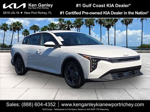 New 2025 Kia K4 LXS image 1