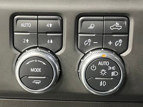 Used 2025 GMC Sierra 1500 Denali w/ Denali Reserve Package AWD/4WD image 33