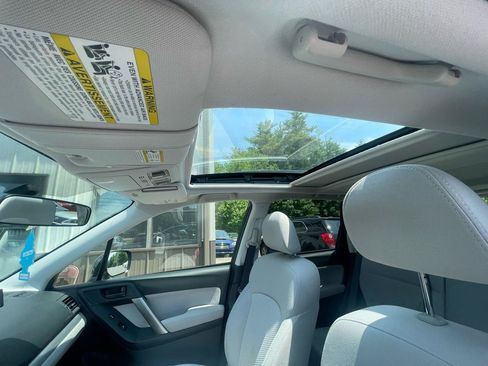Used 2015 Subaru Forester 2.5i Premium w/ All-Weather Package AWD/4WD image 17