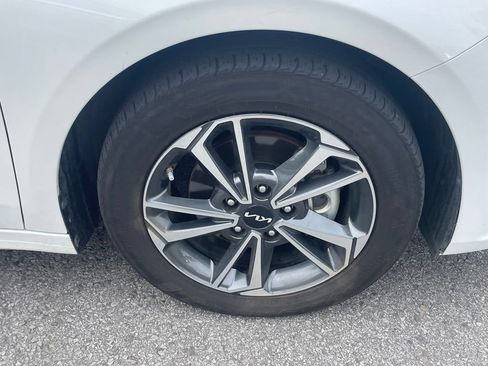 Used 2024 Kia Forte LXS FWD image 30
