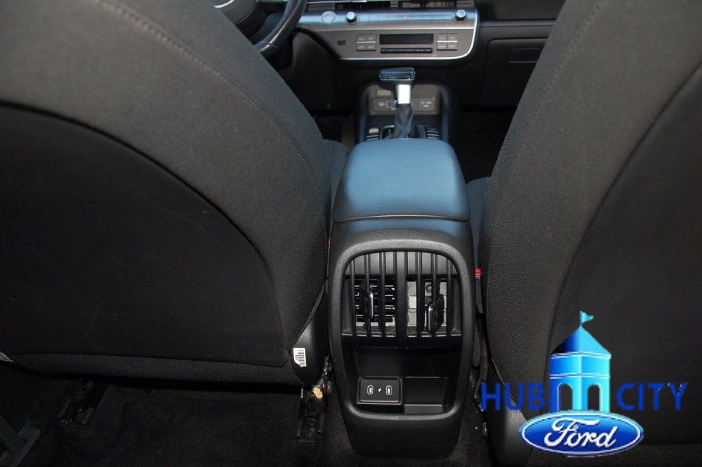 Used 2025 Hyundai Kona SEL FWD image 21
