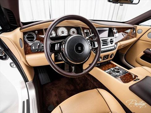 Used 2020 Rolls-Royce Wraith RWD image 28