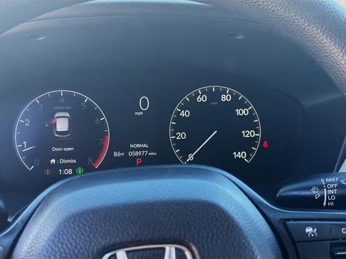 Used 2024 Honda HR-V LX image 11