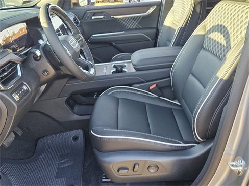 New 2026 GMC Acadia Denali w/ Super Cruise Package image 9