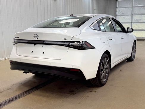New 2026 Nissan Sentra SL w/ Floor Mat Package FWD image 5