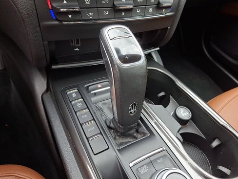 Used 2021 Maserati Ghibli S Q4 AWD/4WD image 22