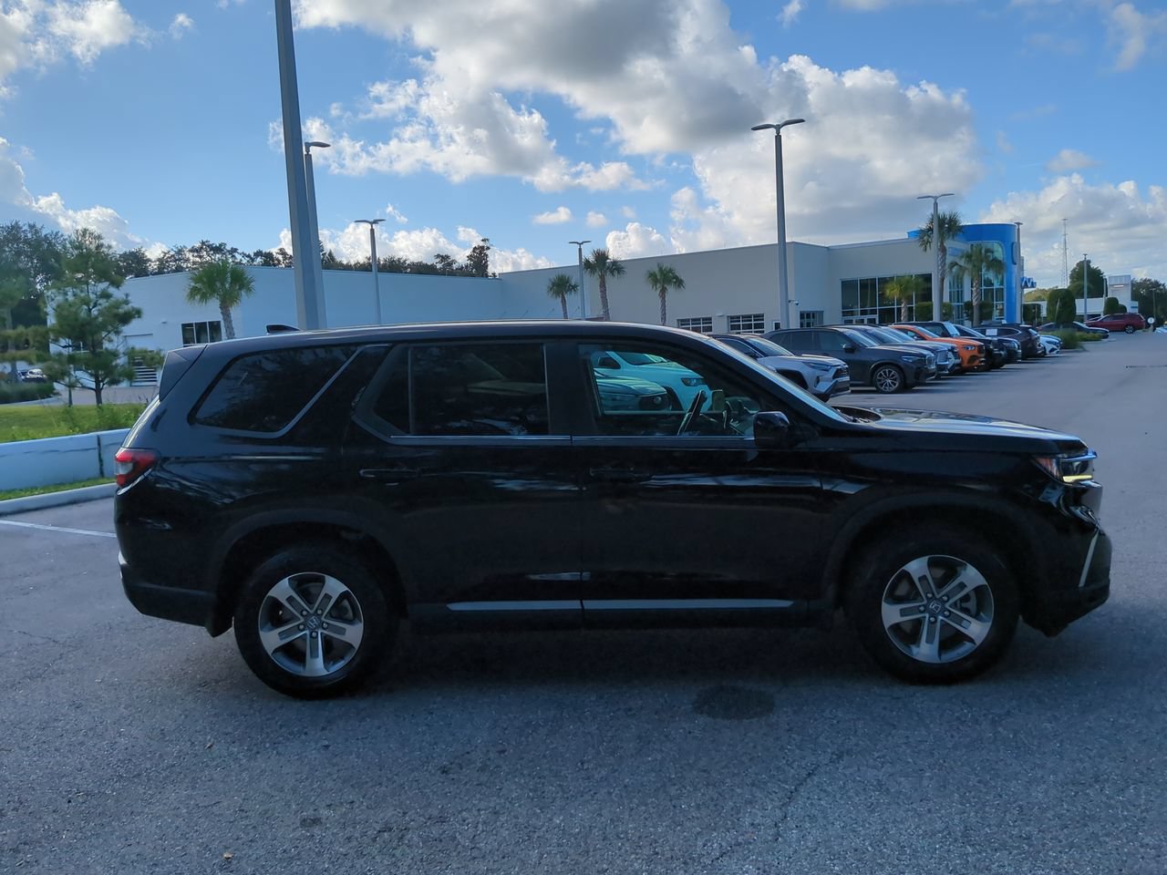 Used 2024 Honda Pilot EX-L image 8