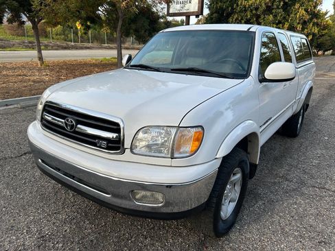 Used 2000 Toyota Tundra Limited image 3