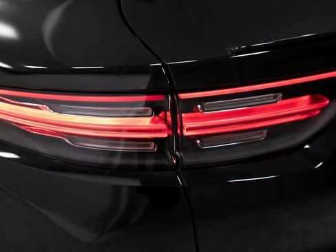 Certified 2022 Porsche Cayenne Coupe image 35