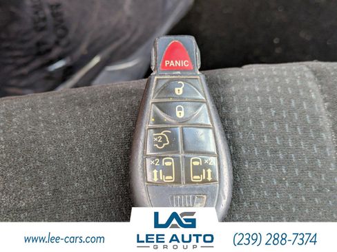 Used 2012 Chrysler Town & Country Touring image 25