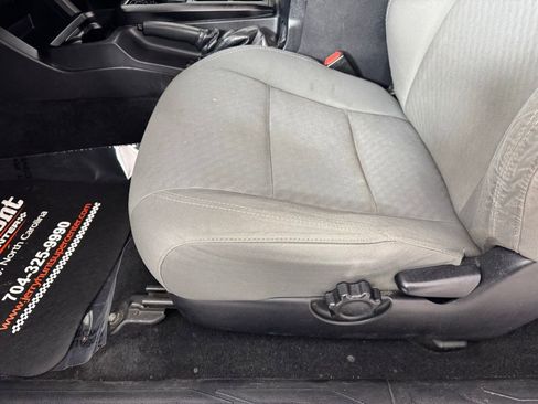 Used 2020 Toyota Tacoma SR image 13