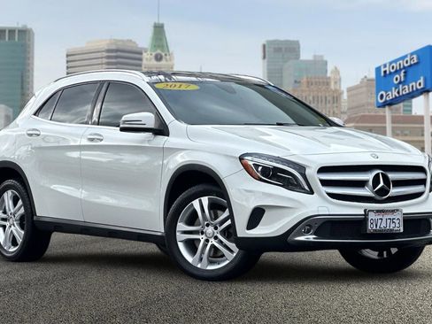 Used 2017 Mercedes-Benz GLA 250 4MATIC image 2