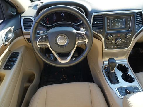 Used 2016 Jeep Grand Cherokee Laredo w/ Quick Order Package 23E AWD/4WD image 20