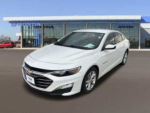 Used 2020 Chevrolet Malibu LT FWD image 1