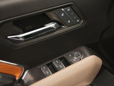 Used 2024 GMC Canyon Denali AWD/4WD image 29