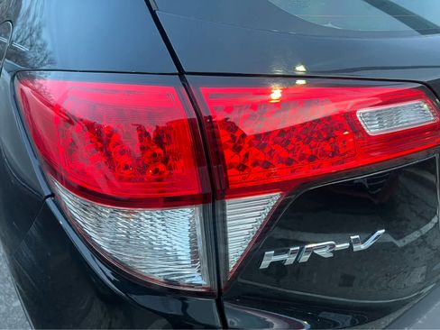 Used 2020 Honda HR-V LX image 7