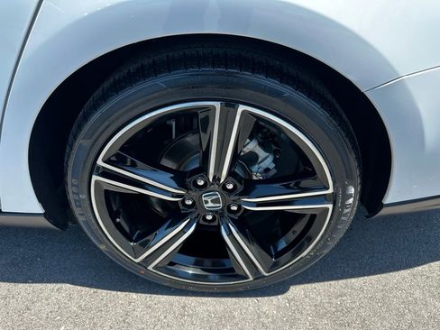 Used 2023 Honda Accord Sport image 11