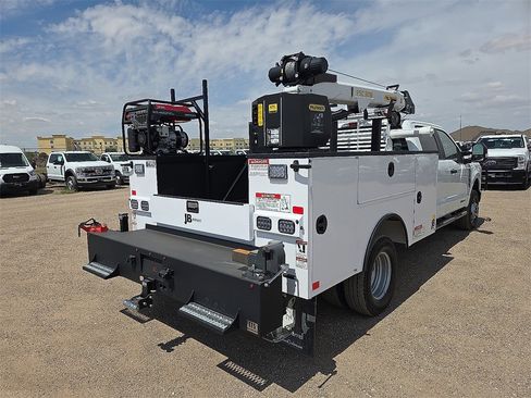 New 2025 Ford F350 XL w/ XL Chrome Package image 4