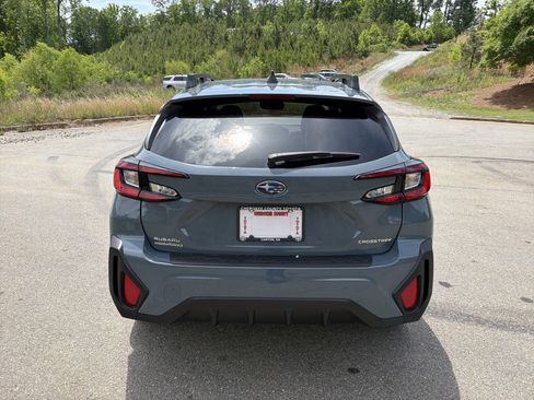 Used 2025 Subaru Crosstrek 2.0i Premium AWD/4WD image 6