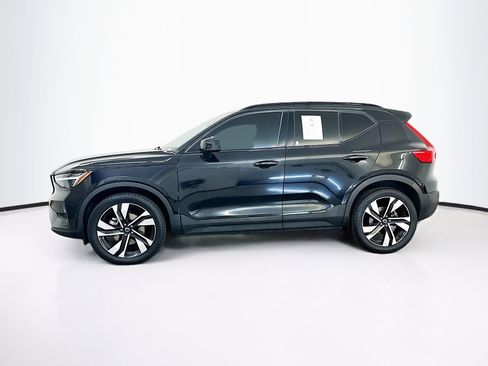 Used 2023 Volvo XC40 B5 Ultimate w/ Climate Package AWD/4WD image 4