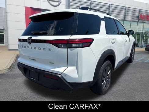 Used 2025 Nissan Pathfinder SV AWD/4WD image 9