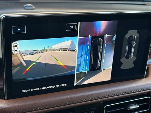 Used 2023 Lincoln Nautilus Reserve w/ Equipment Group 202A image 19