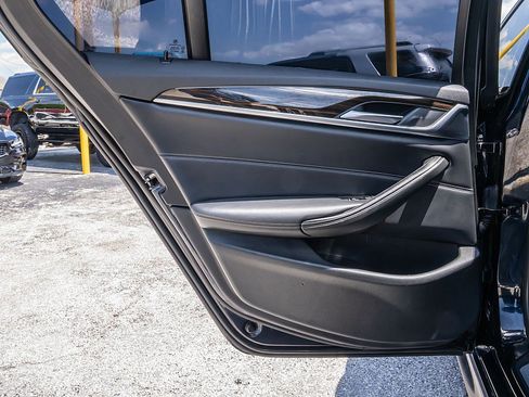 Used 2019 BMW 540i w/ M Sport Package RWD image 11