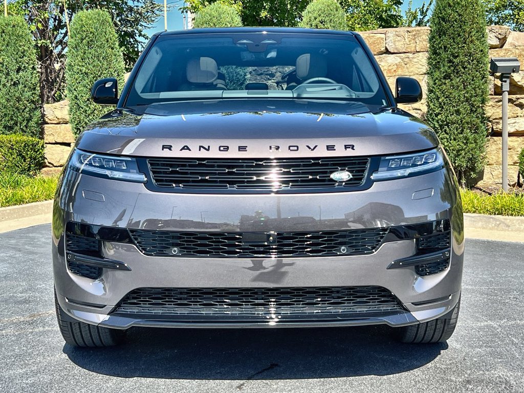 New 2027 Land Rover Range Rover Sport Dynamic SE AWD/4WD image 8