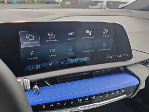 New 2026 Cadillac Optiq Luxury 1 image 37