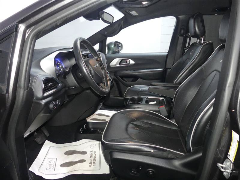 Used 2019 Chrysler Pacifica Limited w/ Advanced Safetytec Group FWD image 22