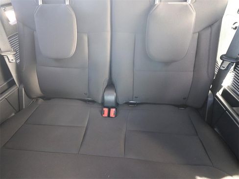 Certified 2022 Ford Explorer XLT image 12