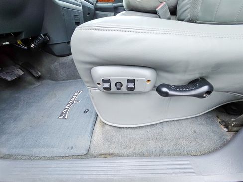 Used 2006 Dodge Ram 2500 Truck Laramie AWD/4WD image 12