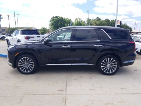 Used 2024 Hyundai Palisade Calligraphy image 4