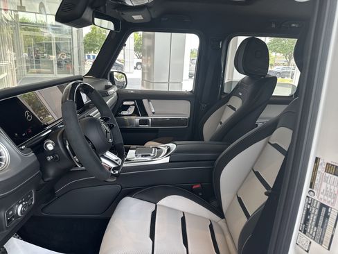 Used 2025 Mercedes-Benz G 63 AMG 4MATIC image 13