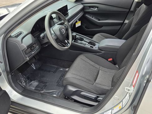 Used 2024 Honda Accord LX image 10